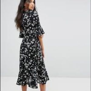 Boohoo Floral Ruffle Trim MIDI Dress